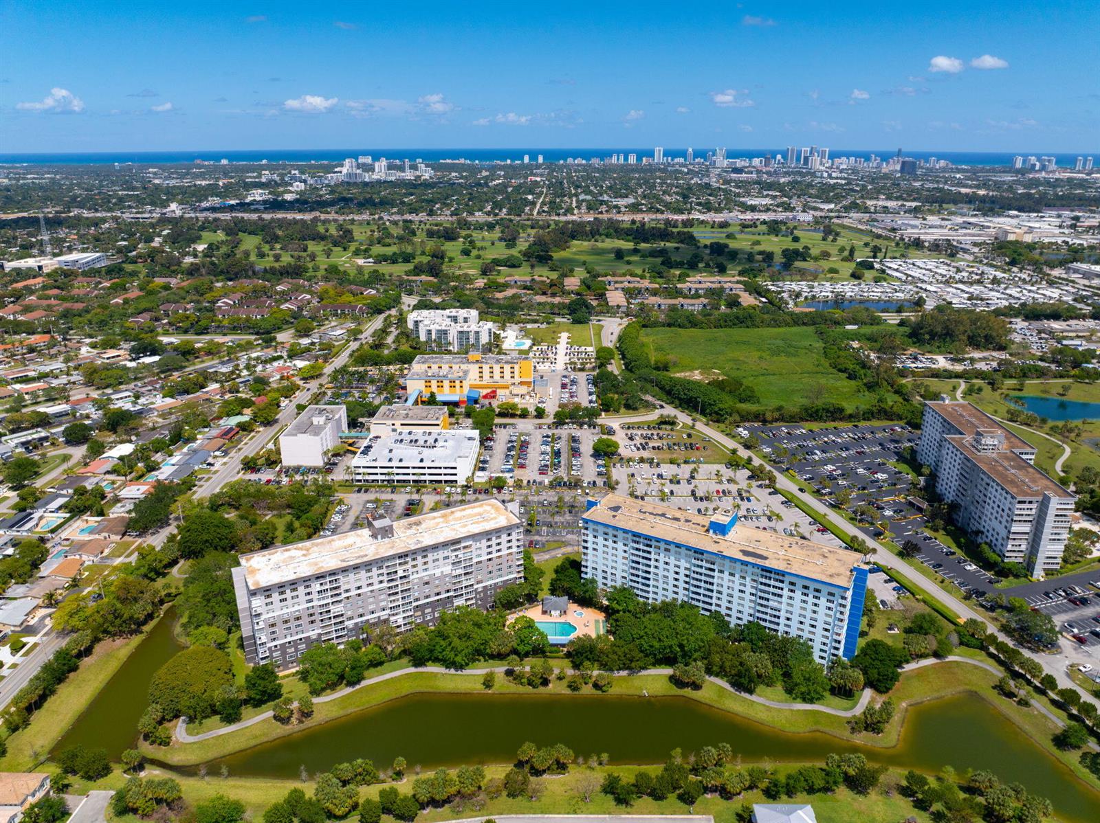 4001 Hillcrest Drive # 406, Hollywood FL 33021