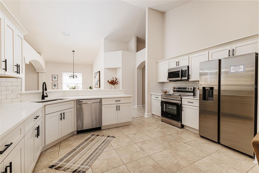 1705 ALTAVISTA CIRCLE, LAKELAND, FL — photo 2 of 30