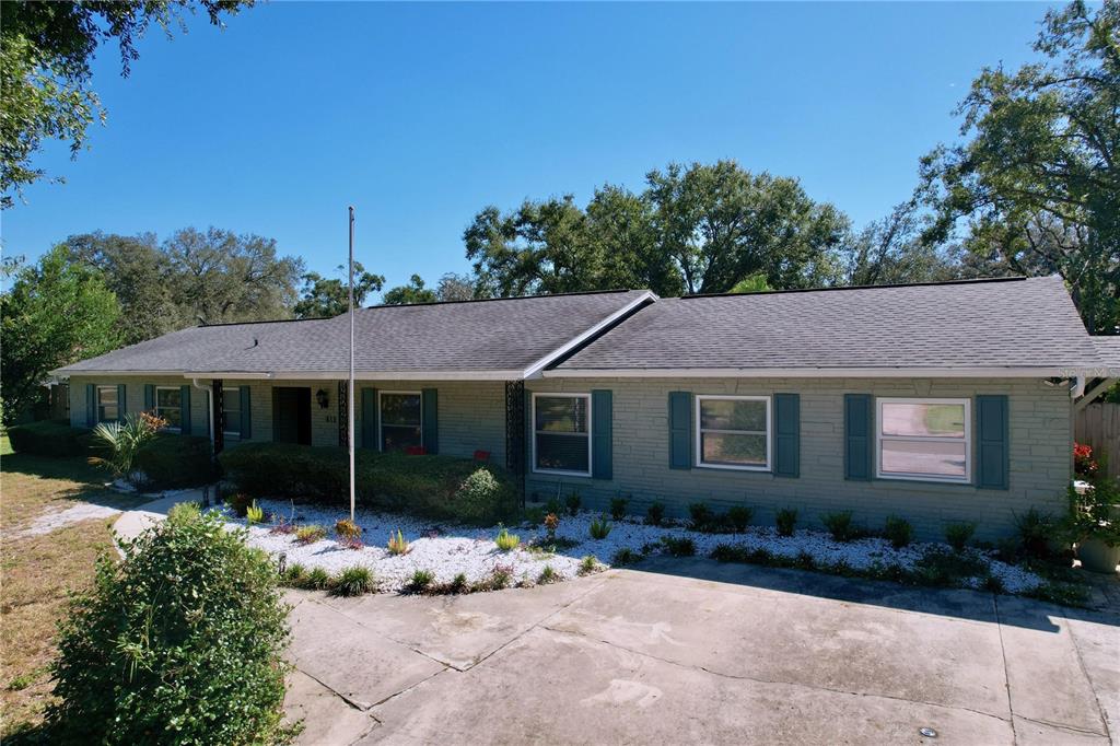 611 GREENBRIAR DRIVE