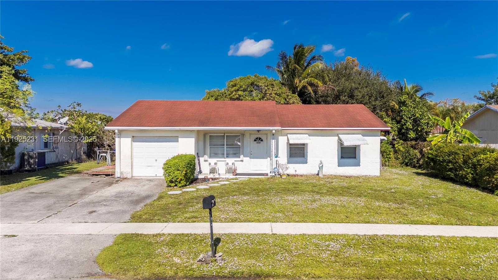 8221 SW 10th St, North Lauderdale FL 33068