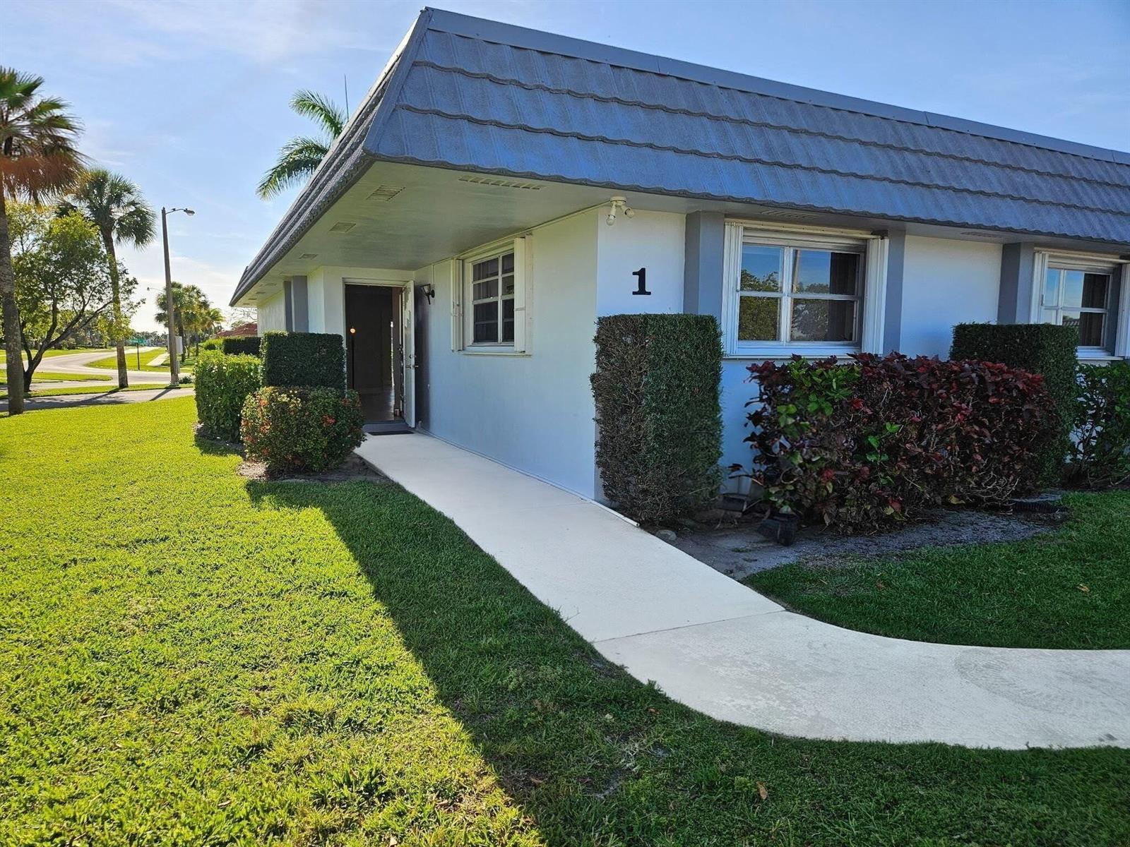 2886 E Fernley Dr Drive E # 1, West Palm Beach FL 33415