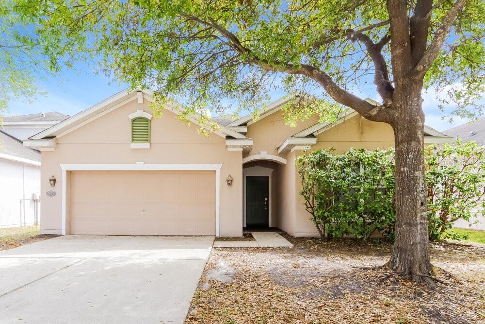 7935 CAMDEN WOODS DRIVE
