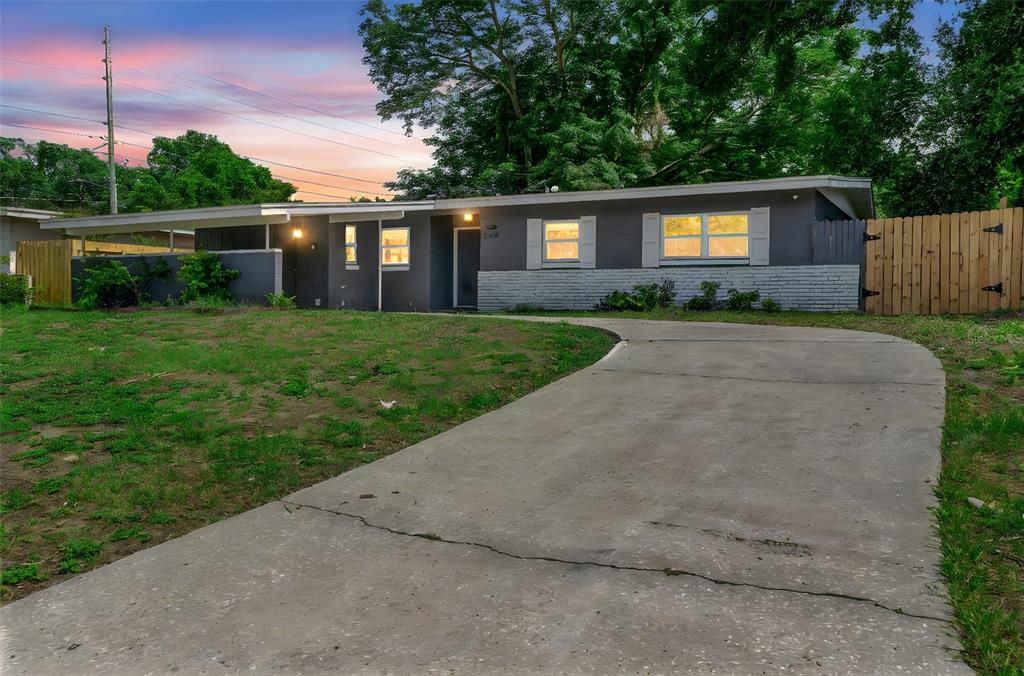 5204 VAN AKEN DRIVE