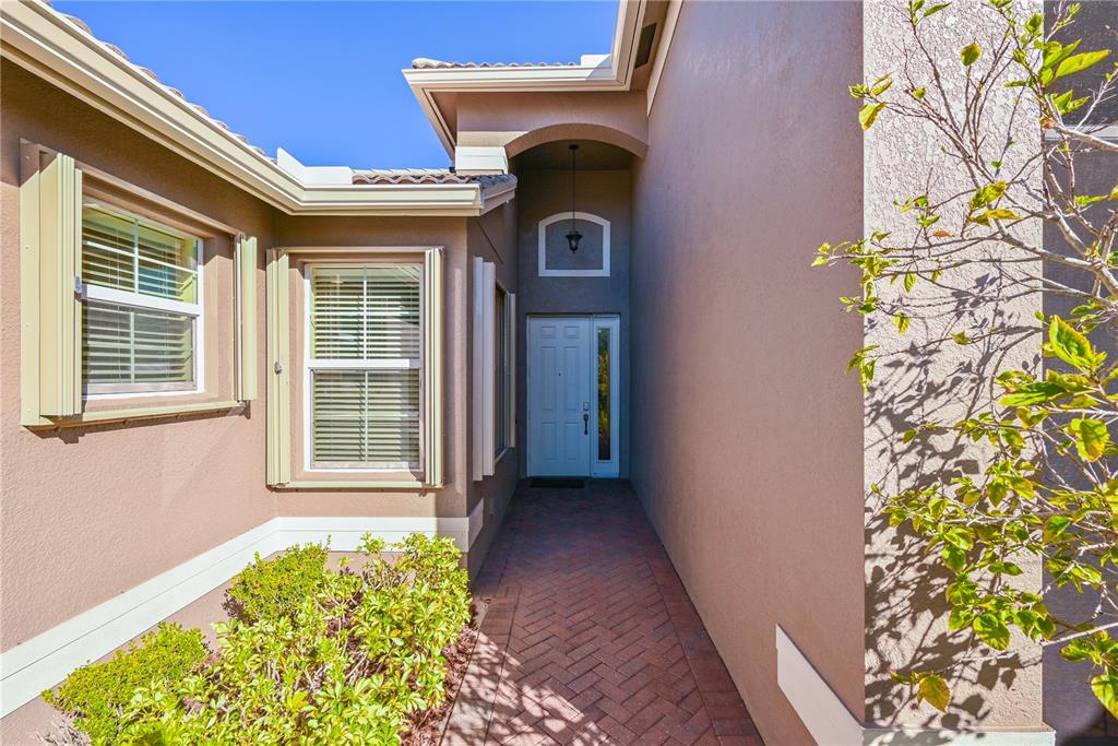 15644 AURORA LAKE CIRCLE, WIMAUMA, FL — photo 5 of 30