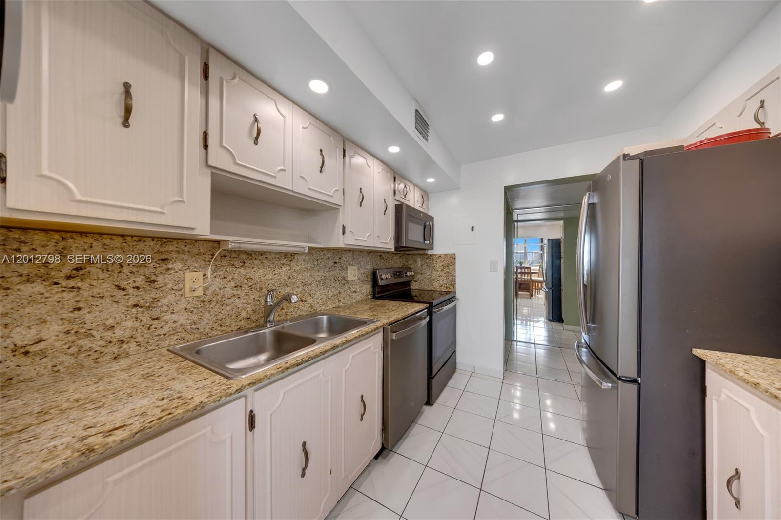 3113 S Ocean Dr # 506, Hallandale Beach FL 33009