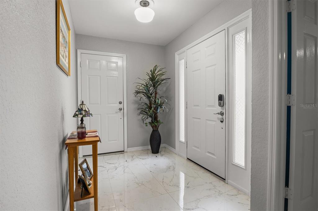 416 BARBADOS CIRCLE, LAKELAND, FL — photo 5 of 30
