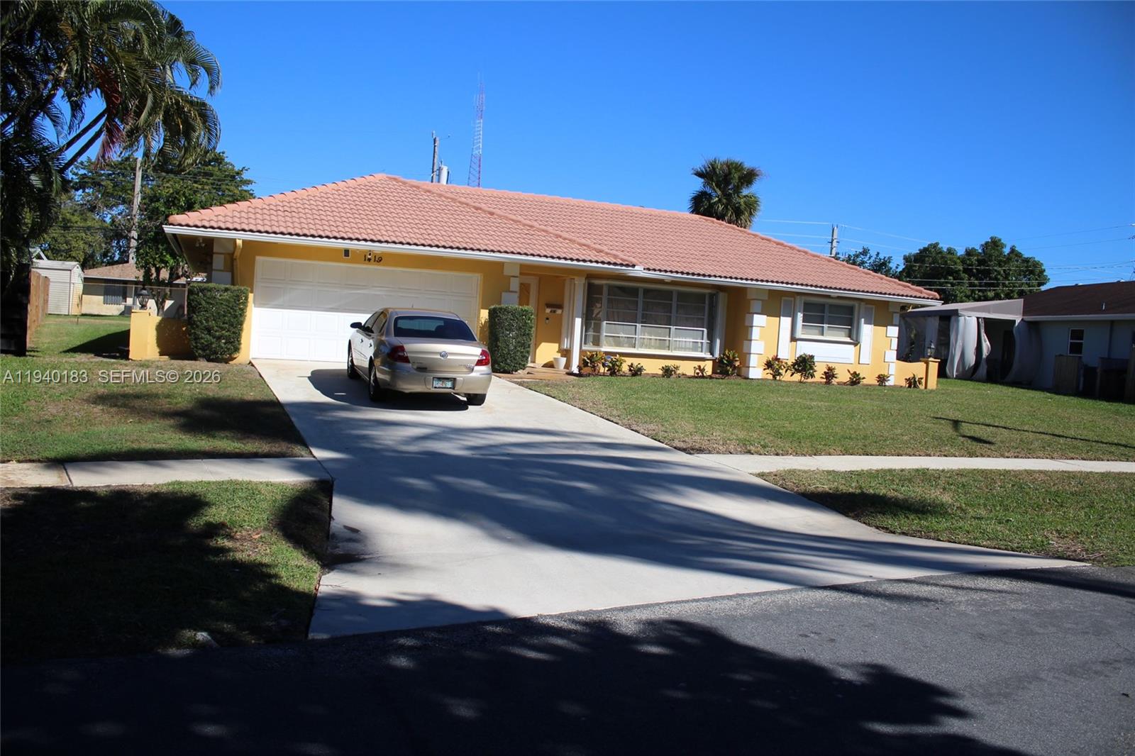 1419 40th St, West Palm Beach FL 33407
