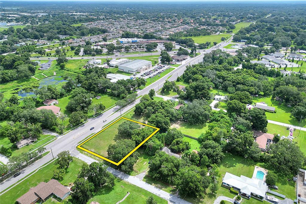 703 E LUMSDEN ROAD, BRANDON, FL — photo 2 of 5