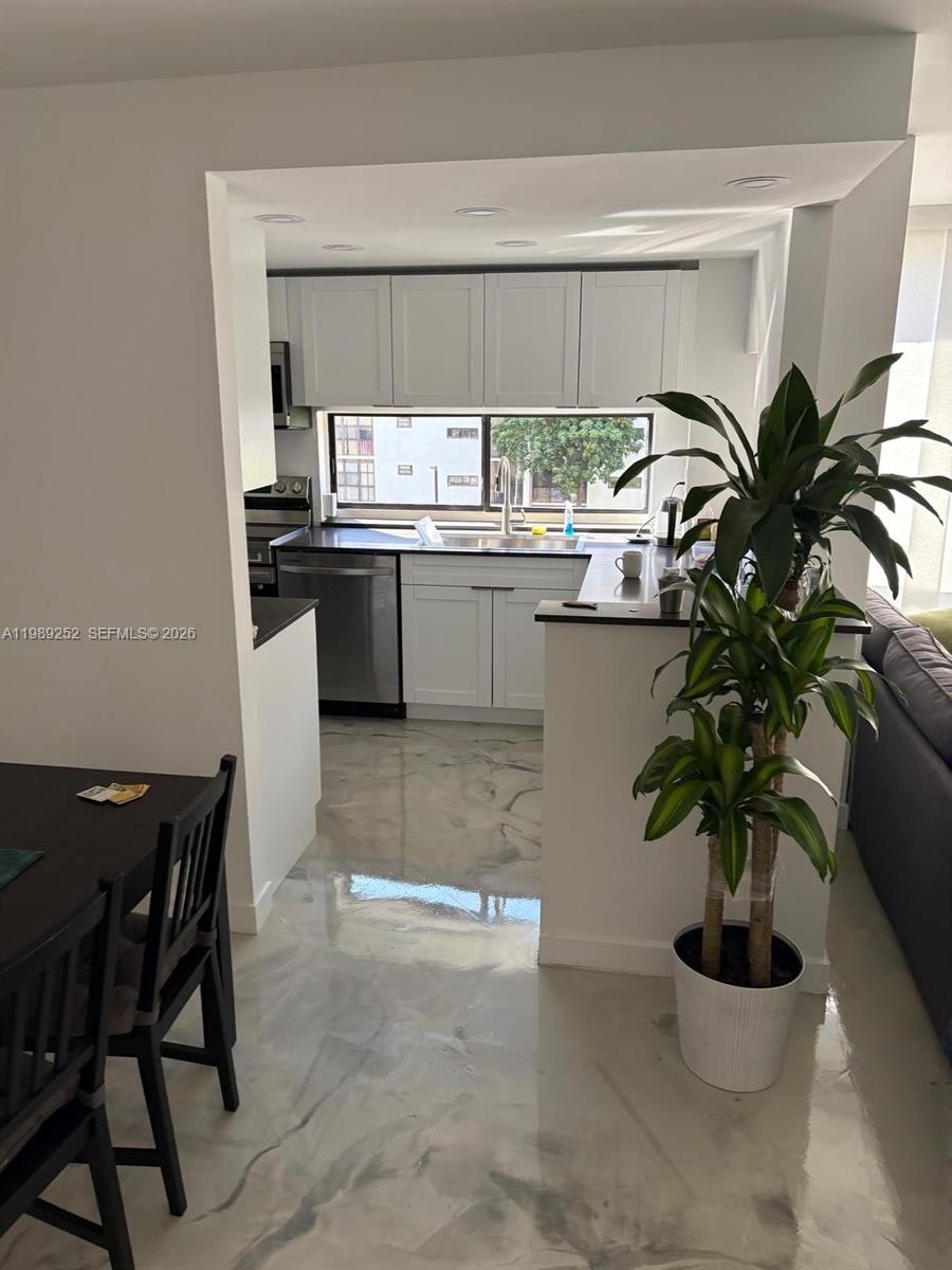 SUNNY ISLES BEACH, FL — photo 2 of 30