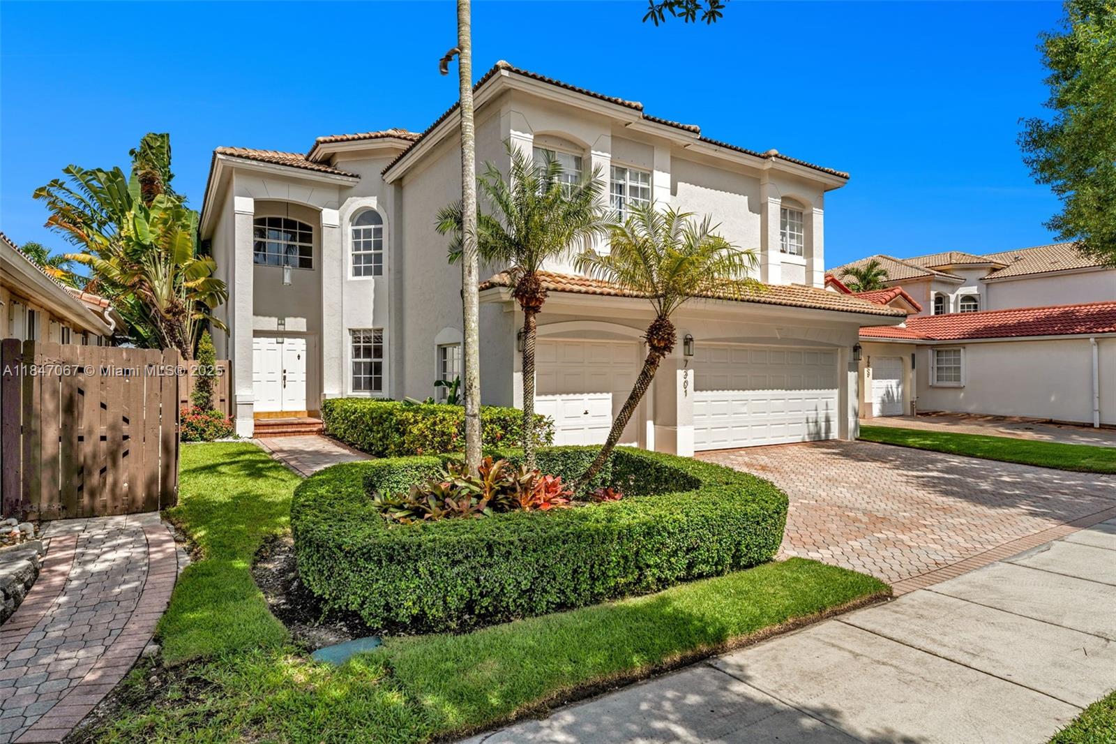 7301 NW 107th Pl, Doral FL 33178