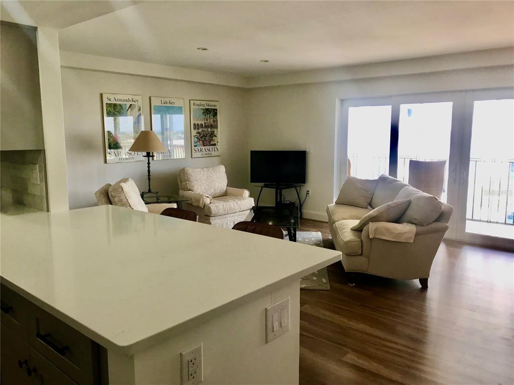 800 BENJAMIN FRANKLIN DRIVE UNIT 704, SARASOTA, FL — photo 5 of 27