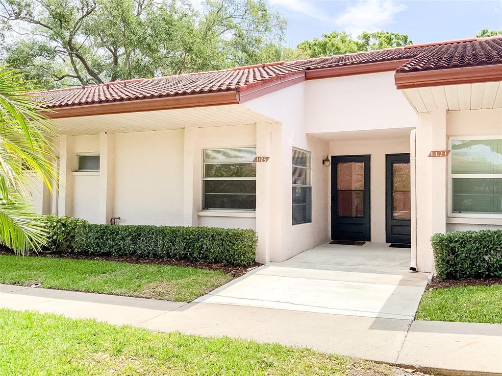 1125 MONTROSE PLACE