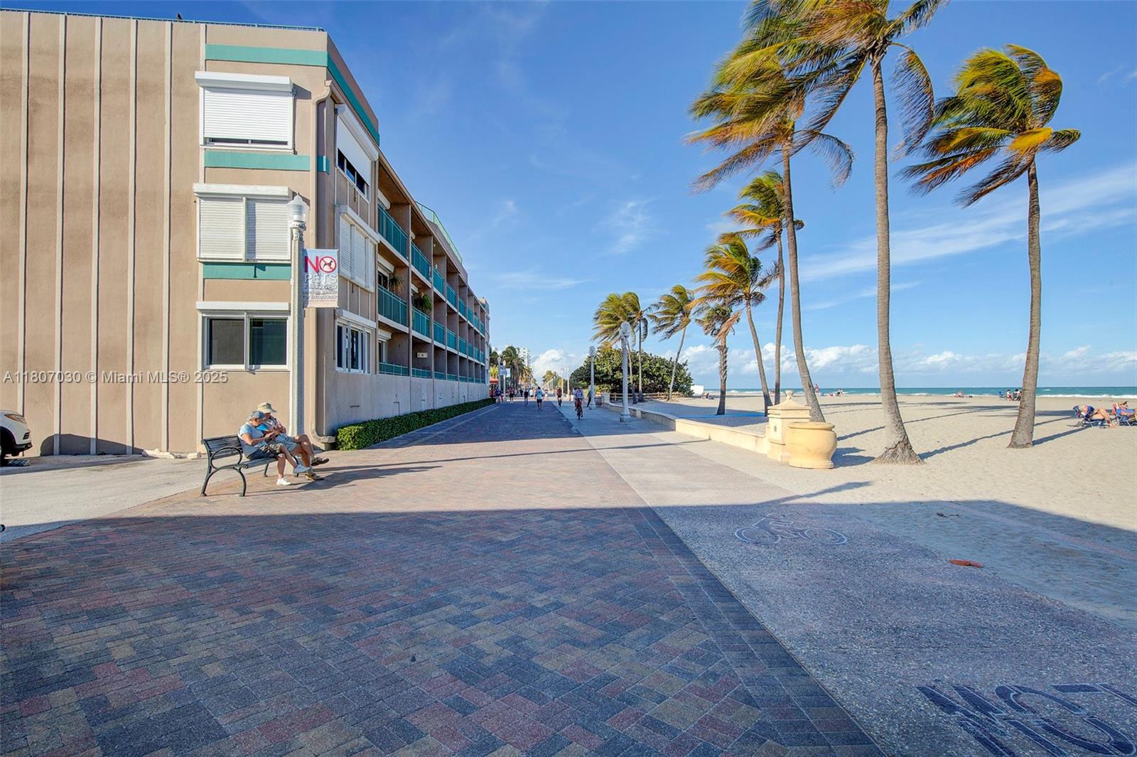 HOLLYWOOD, FL — photo 3 of 25