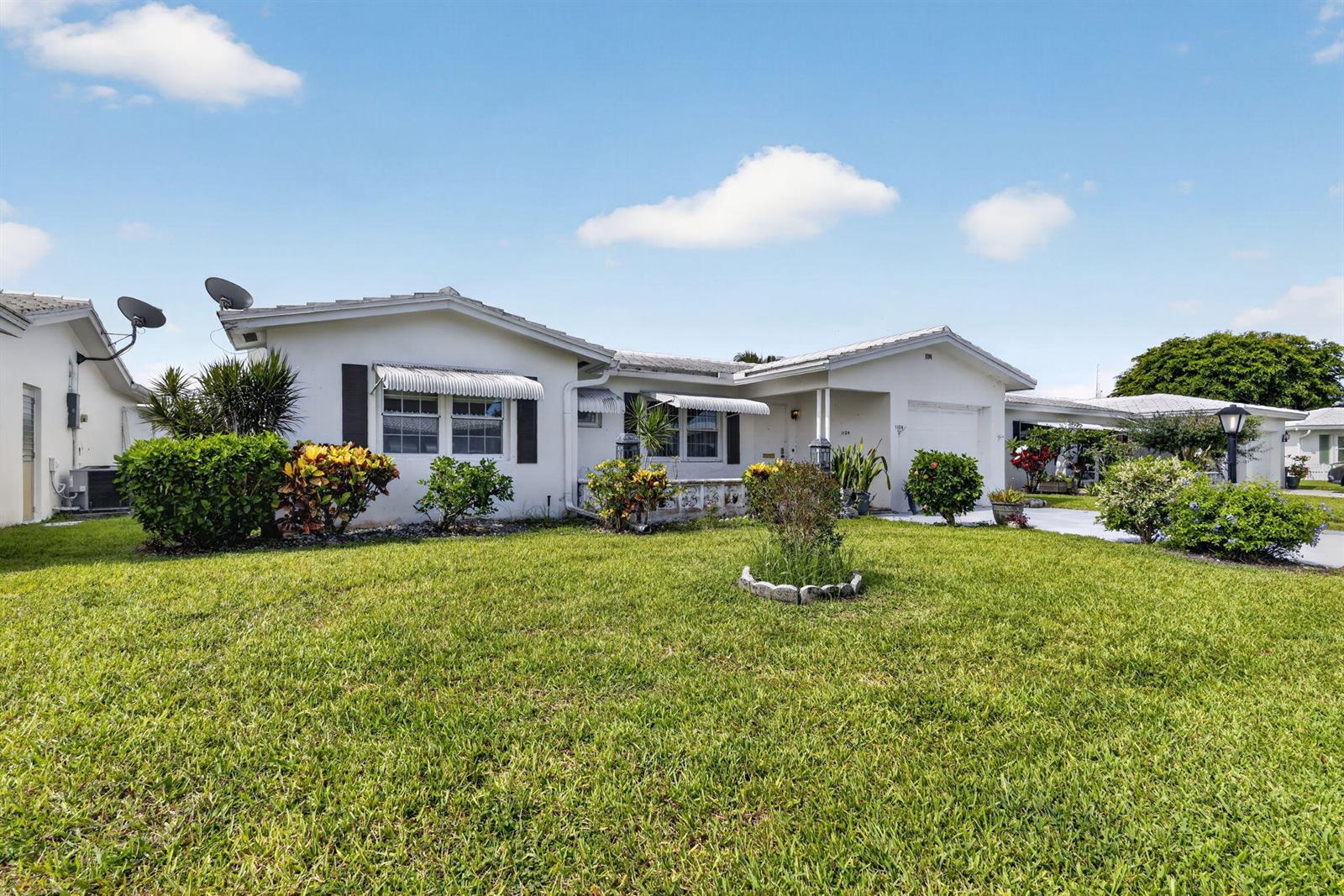 1104 W Ocean Avenue, Boynton Beach FL 33426
