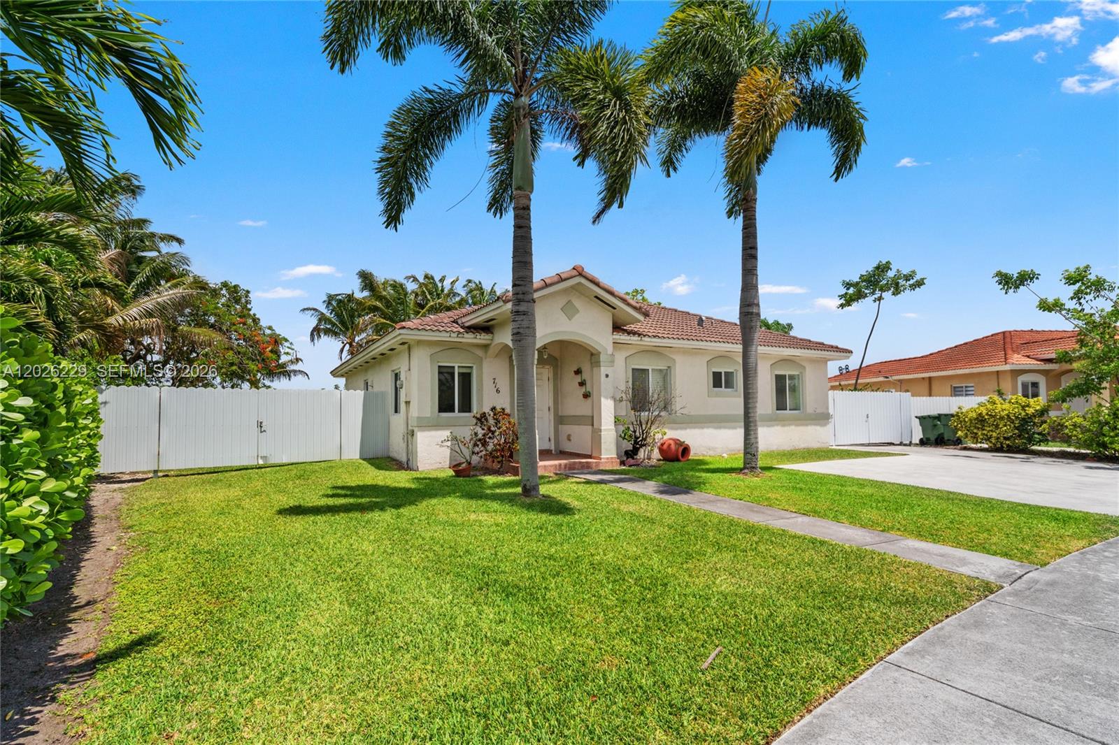 716 SE 12th Ter, Homestead FL 33033