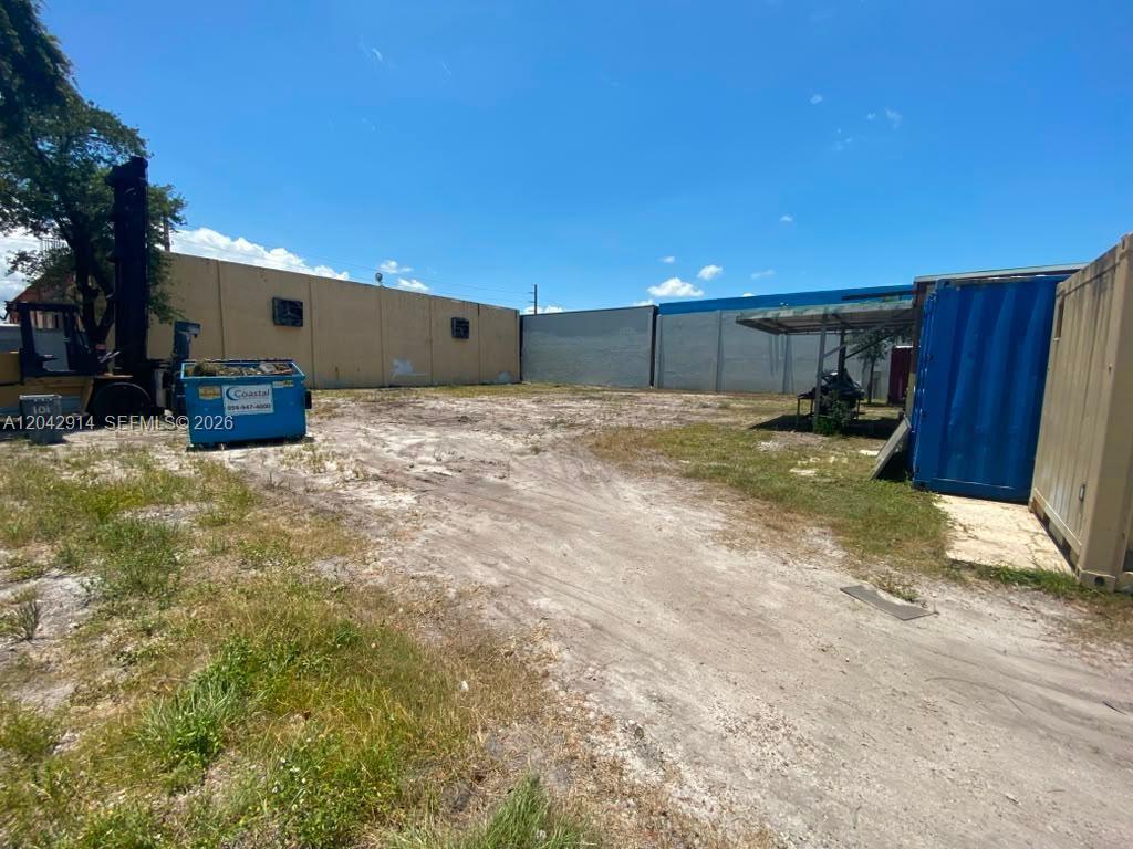 3367 NW 68th St, Miami FL 33147