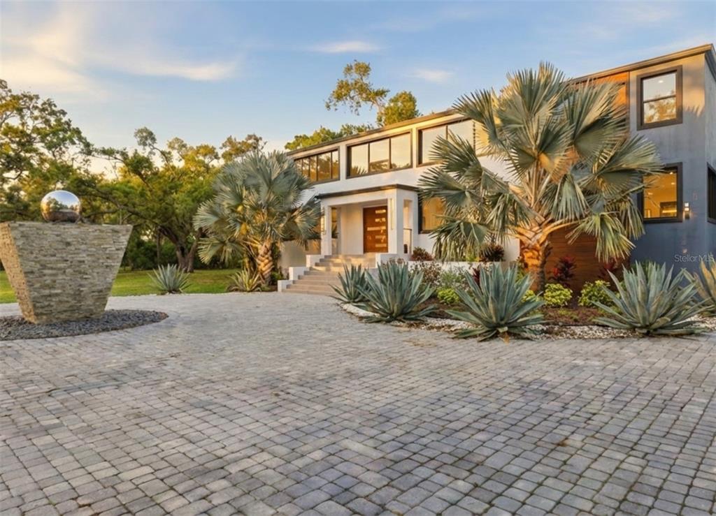 4942 HUBNER CIRCLE, SARASOTA, FL — photo 2 of 30