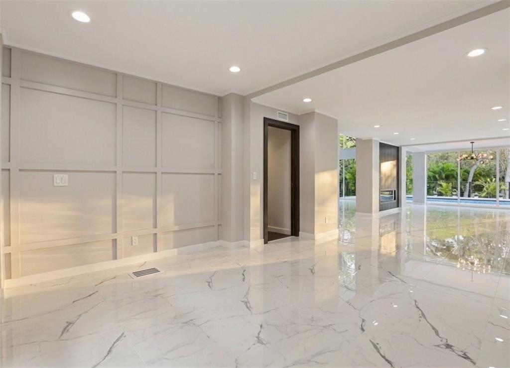 4942 HUBNER CIRCLE, SARASOTA, FL — photo 5 of 30
