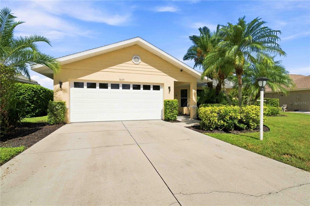 5833 CARRIAGE DRIVE, SARASOTA, FL — photo 3 of 30