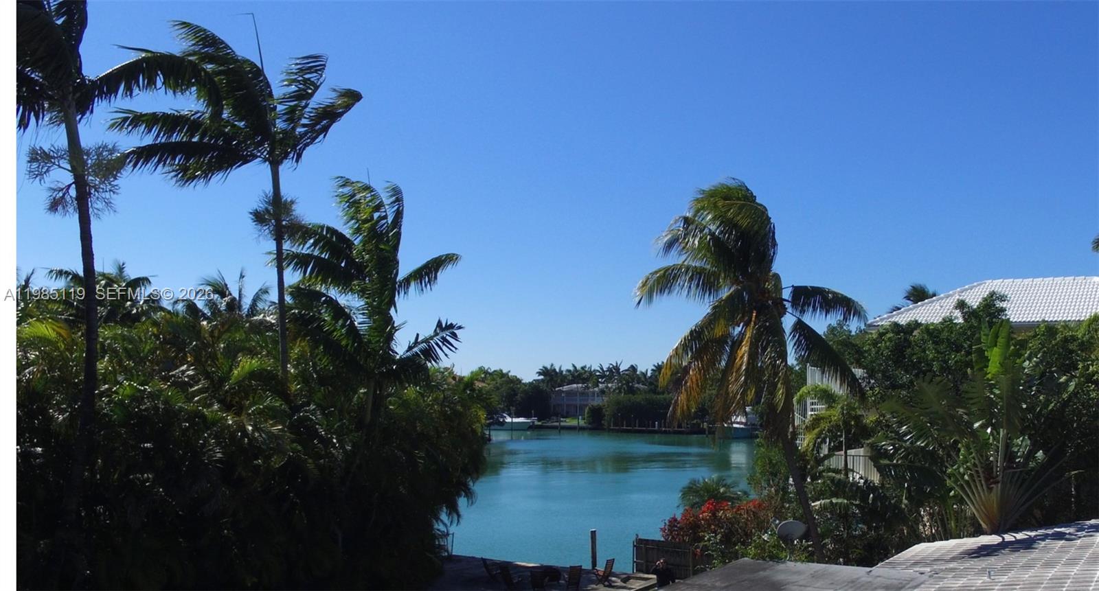 530 Harbor Dr, Key Biscayne FL 33149