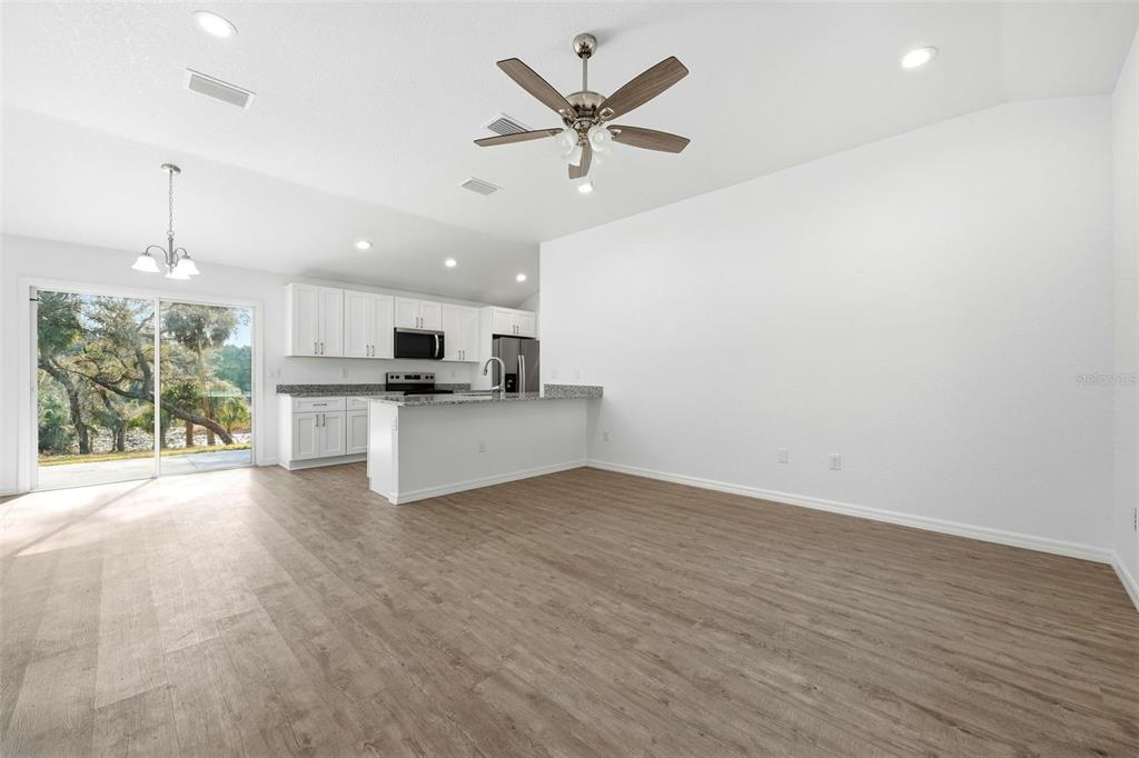 16450 SE 57TH PLACE, OCKLAWAHA, FL — photo 5 of 30