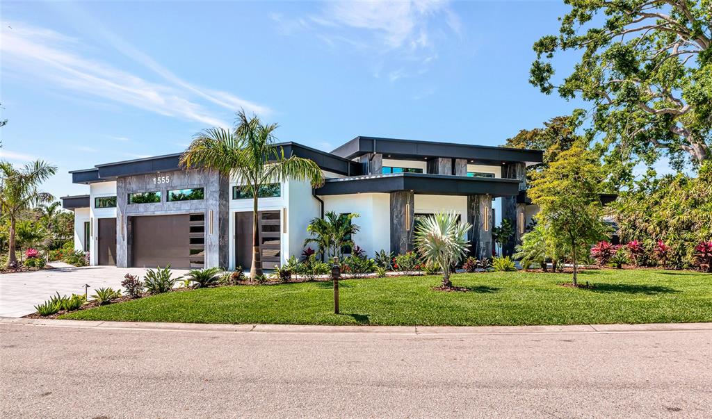 1555 EASTBROOK DRIVE