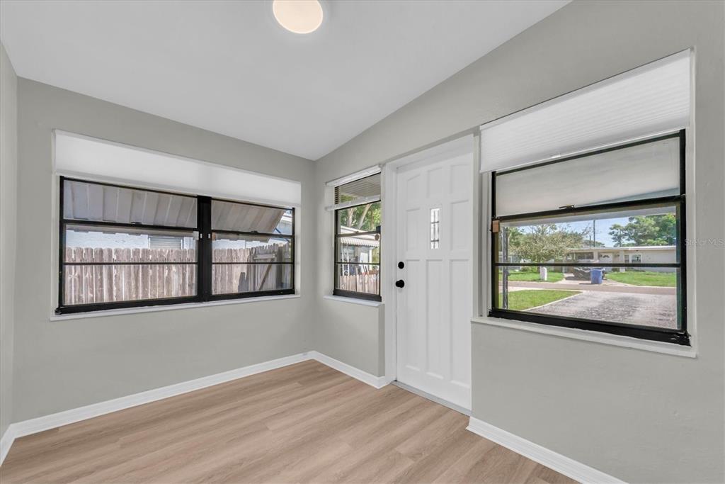 4415 13TH AVENUE N, ST PETERSBURG, FL — photo 5 of 30