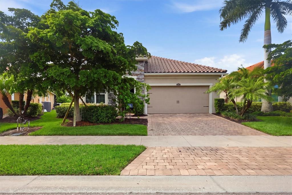 11595 RENAISSANCE BOULEVARD, VENICE, FL — photo 4 of 30