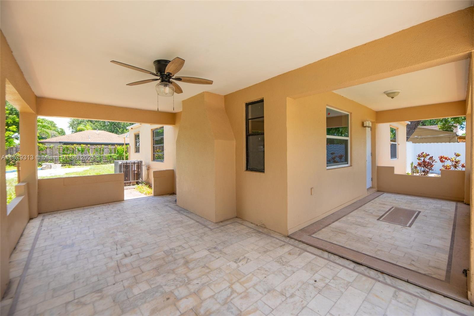 2153 NW 92nd St, Miami FL 33147