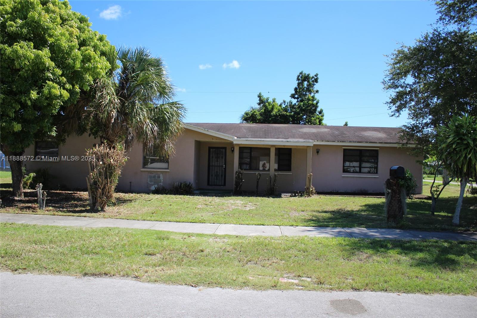 15121 SW 105th Ct, Miami FL 33176