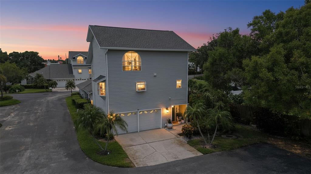 11722 CURRIE LANE UNIT J1