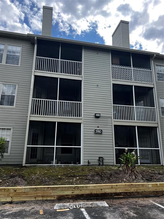 5980 WESTGATE DRIVE UNIT 202
