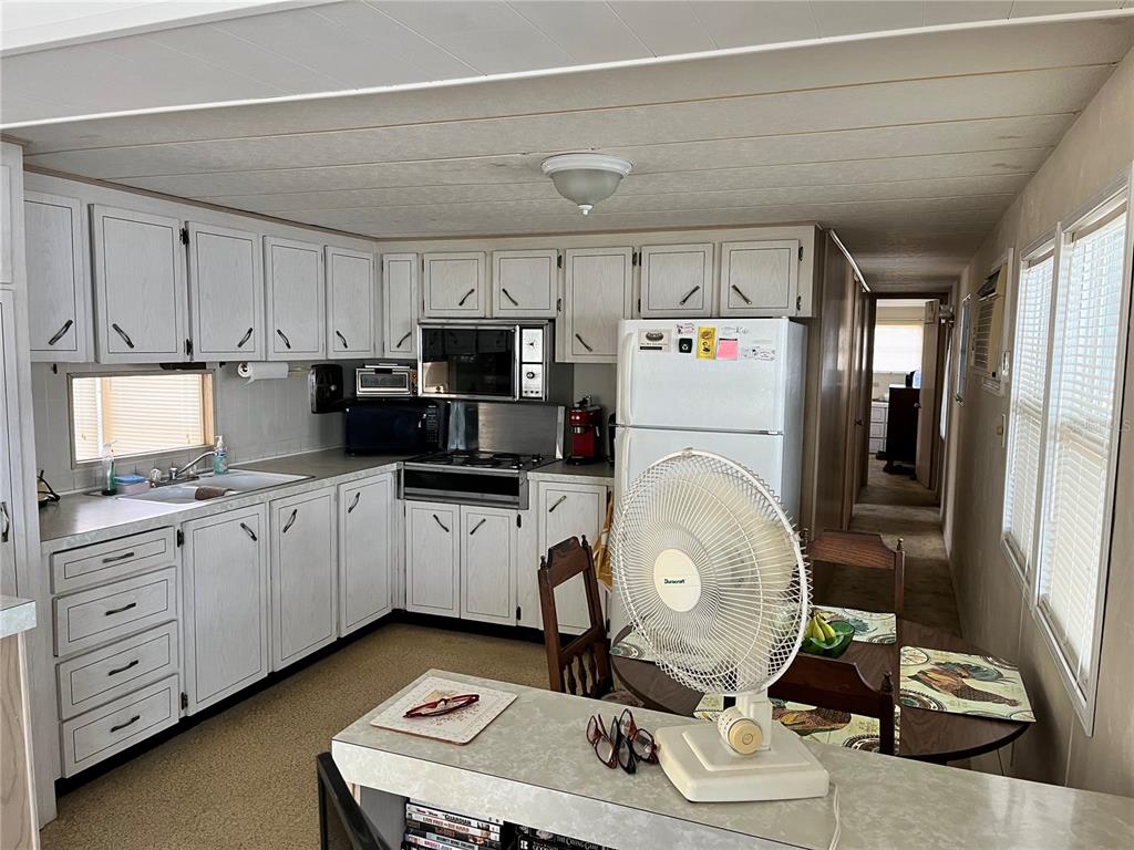 11128 102ND WAY UNIT 225, LARGO, FL — photo 4 of 15