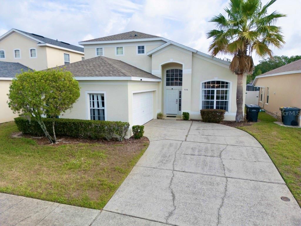 936 BLOOMINGDALE DRIVE