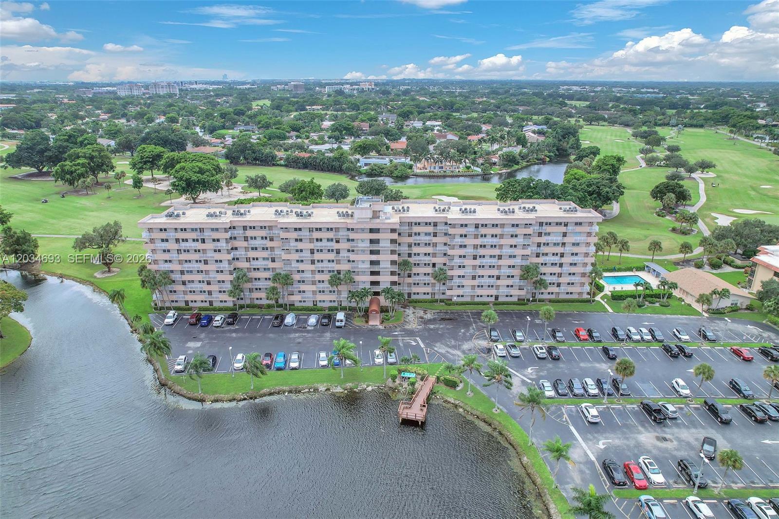 250 Jacaranda Dr # 704, Plantation FL 33324