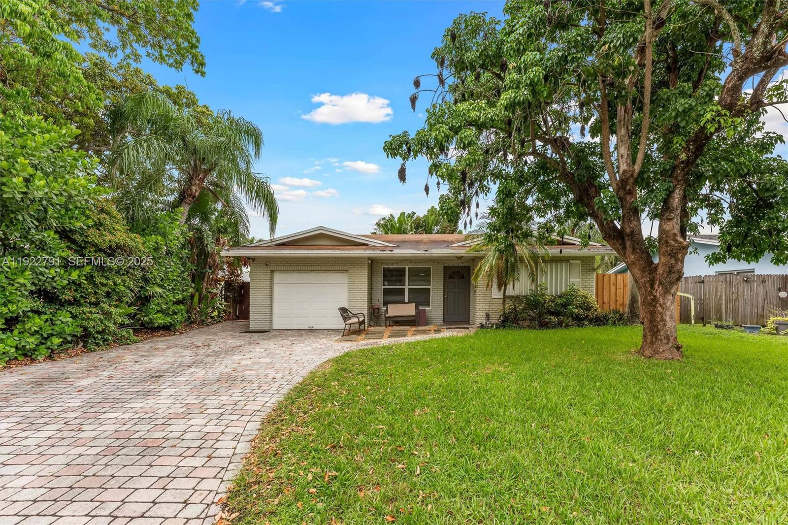 3321 NW 64th St, Fort Lauderdale FL 33309