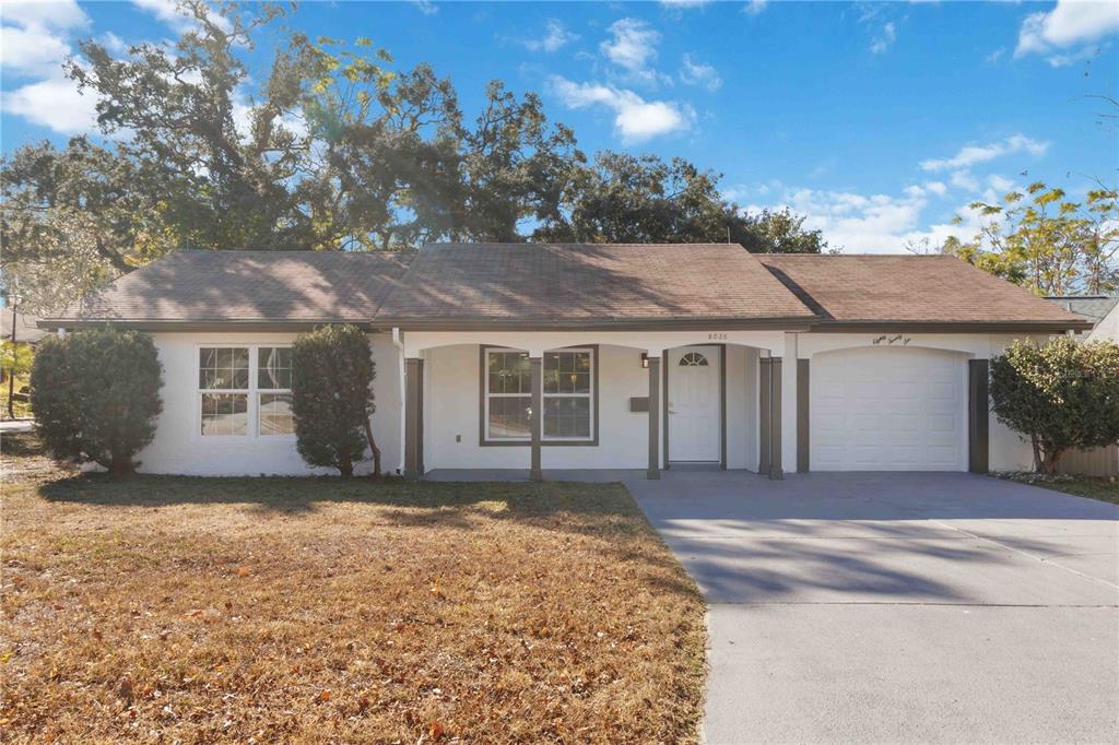 8026 HUNTERS WHIP ROW CIRCLE