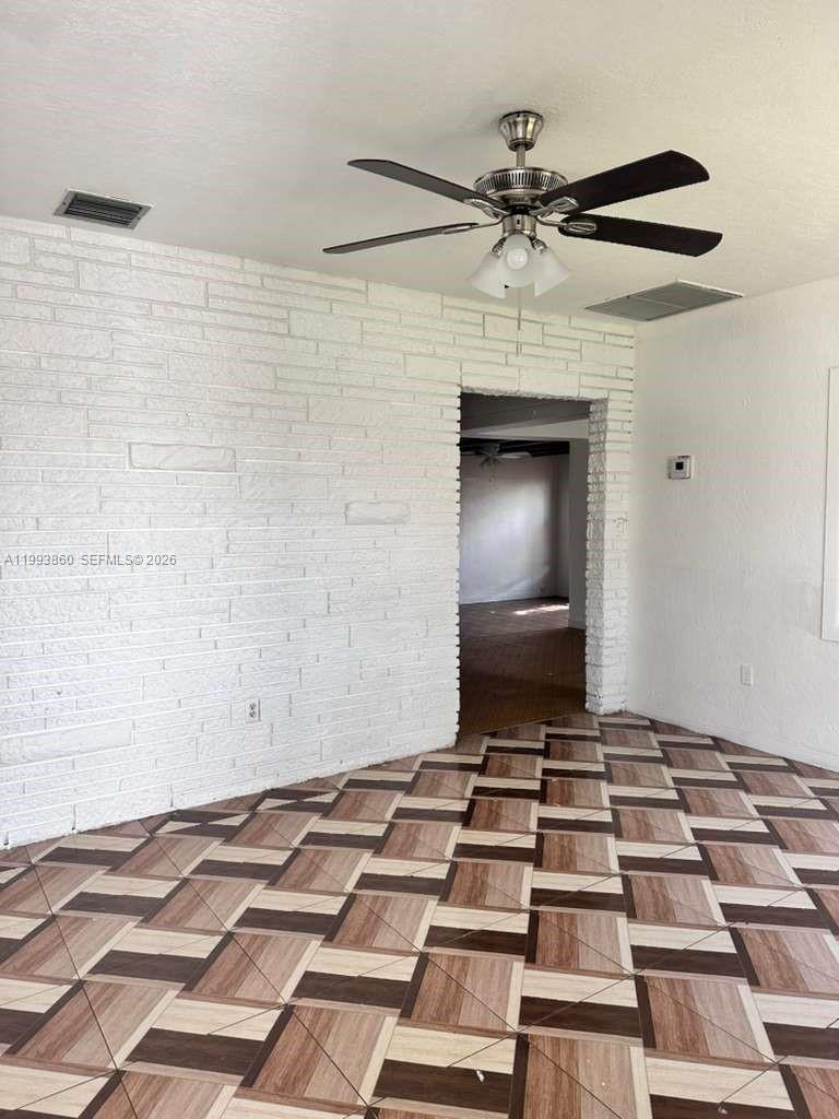 576 NW 147th St # 576, Miami FL 33168