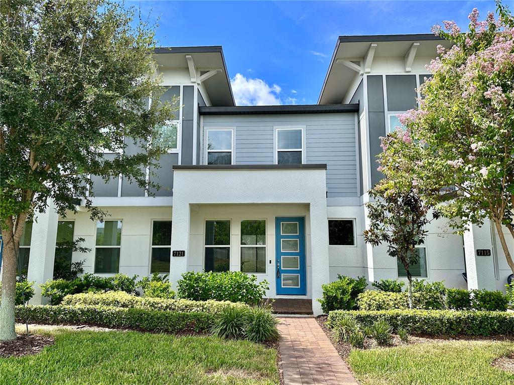 7121 CARRICKBEND LANE