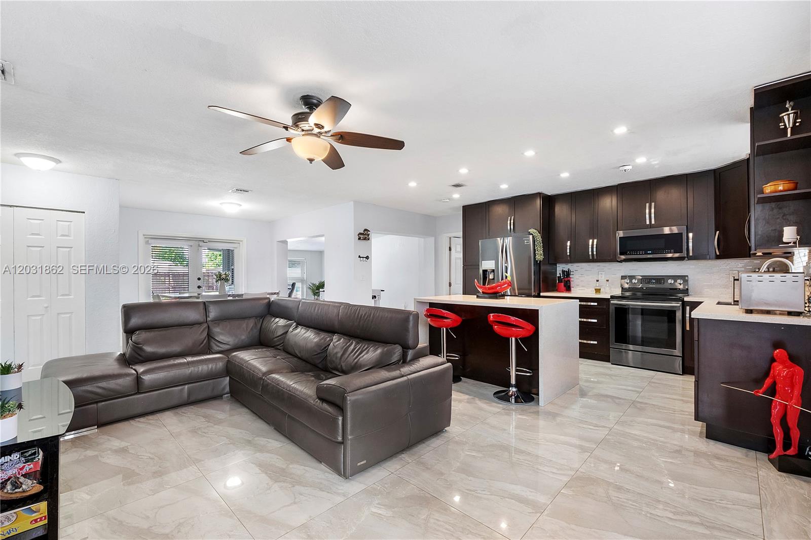 6810 Douglas St, Hollywood FL 33024