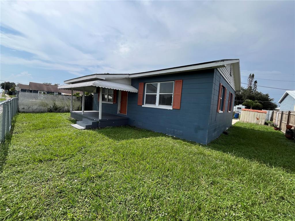 1206 E CANAL STREET