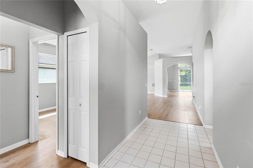 2412 RUNYON CIRCLE, ORLANDO, FL — photo 4 of 30