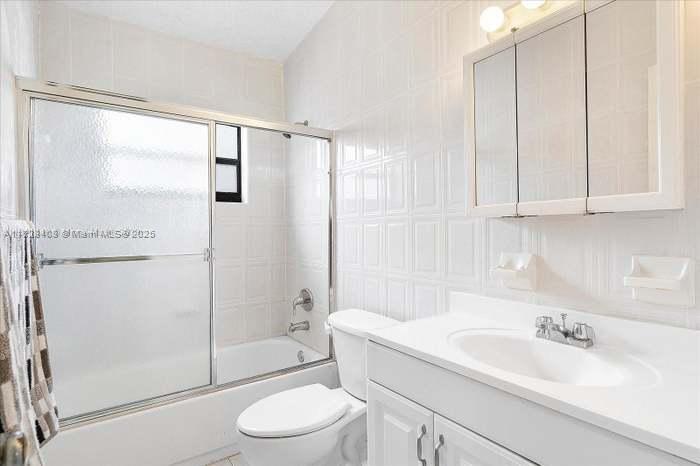 450 NE 175th St, North Miami Beach FL 33162