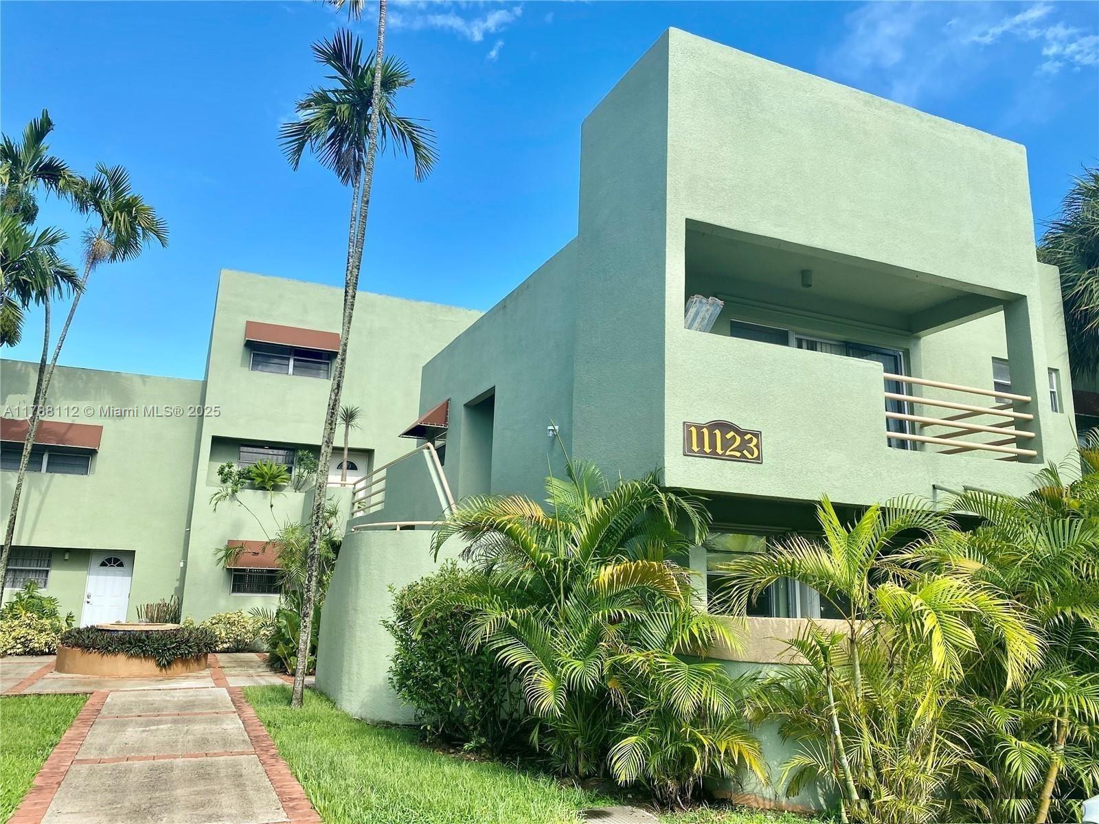 11123 NW 7th St # 4, Miami FL 33172