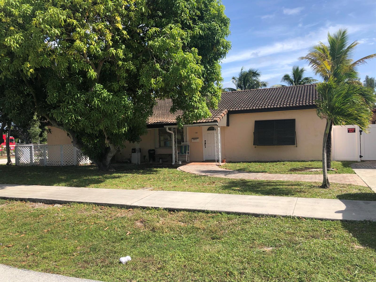 118 NW 4th Street, Boynton Beach FL 33435