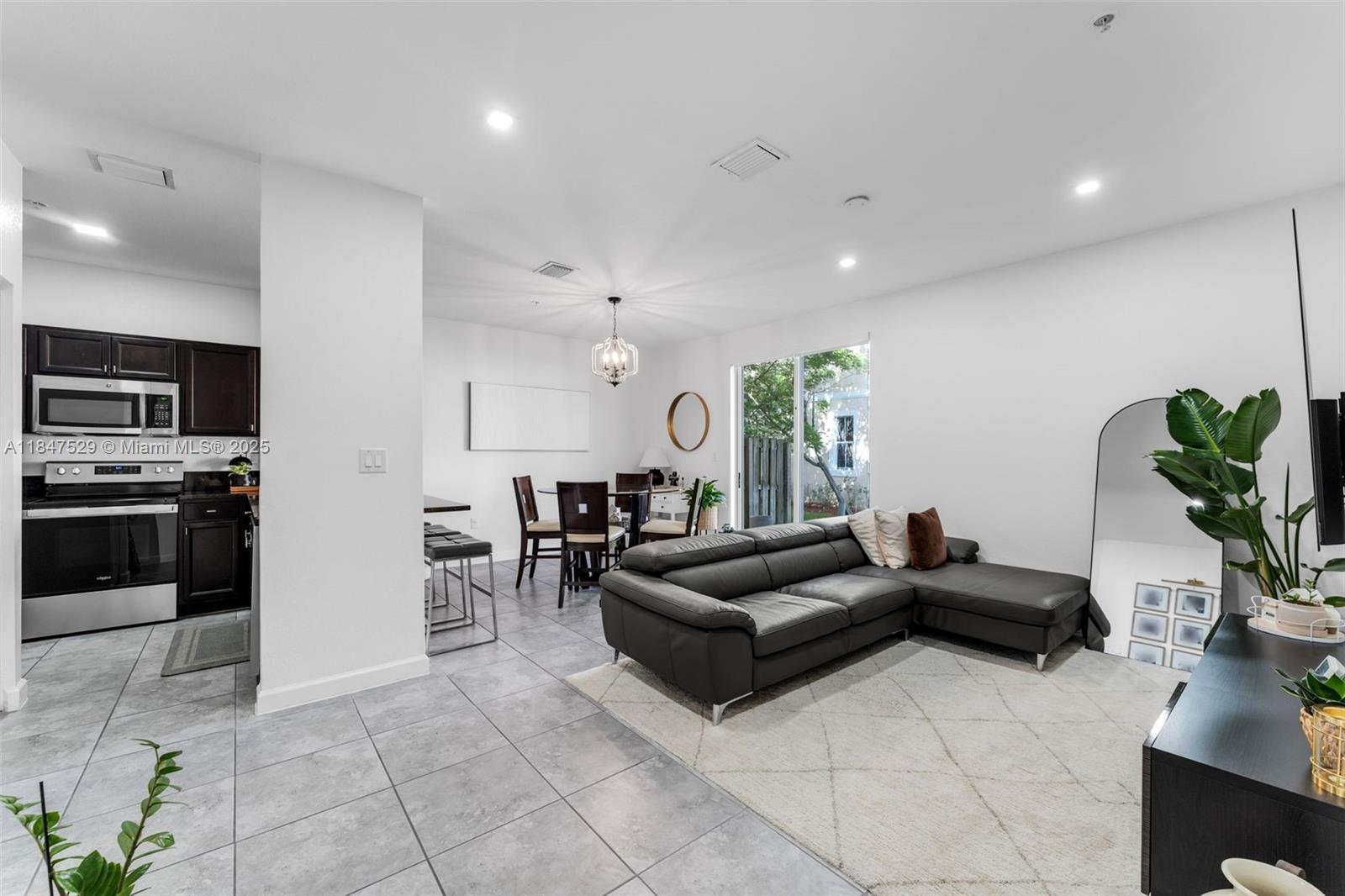 134 SE 28th Ter # 10, Homestead FL 33033