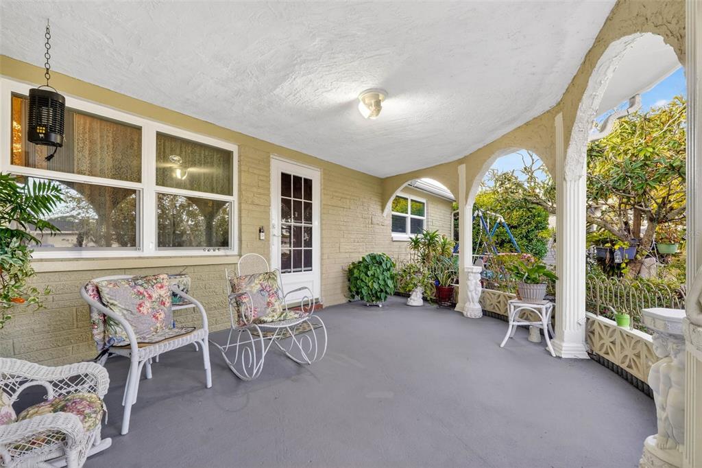 2615 ALMOND DRIVE