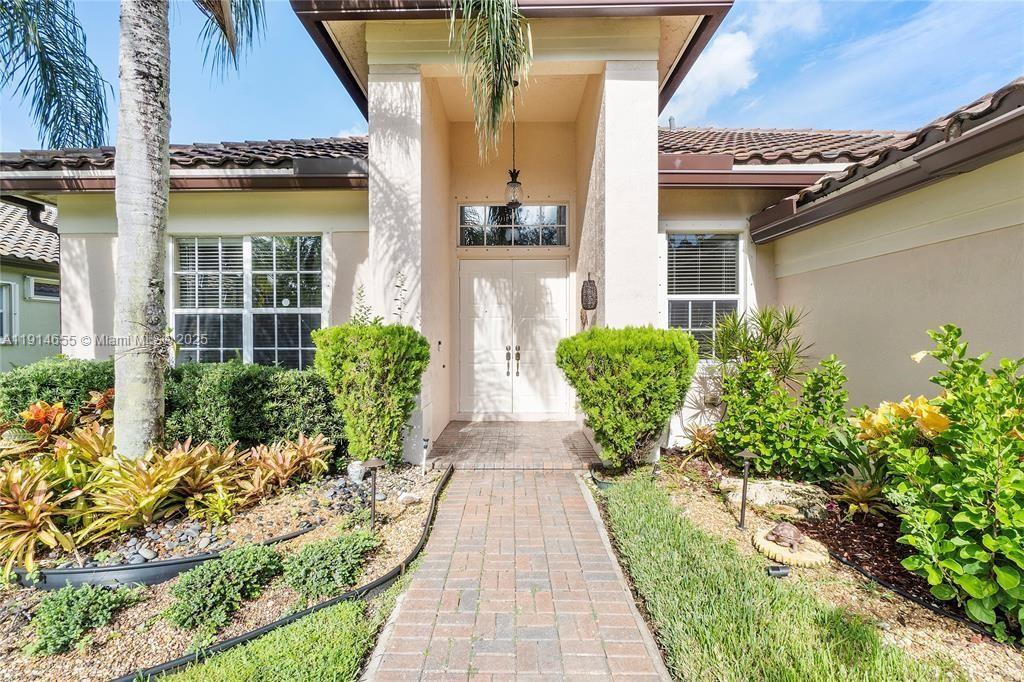 7009 NW 113th Ave, Parkland FL 33076