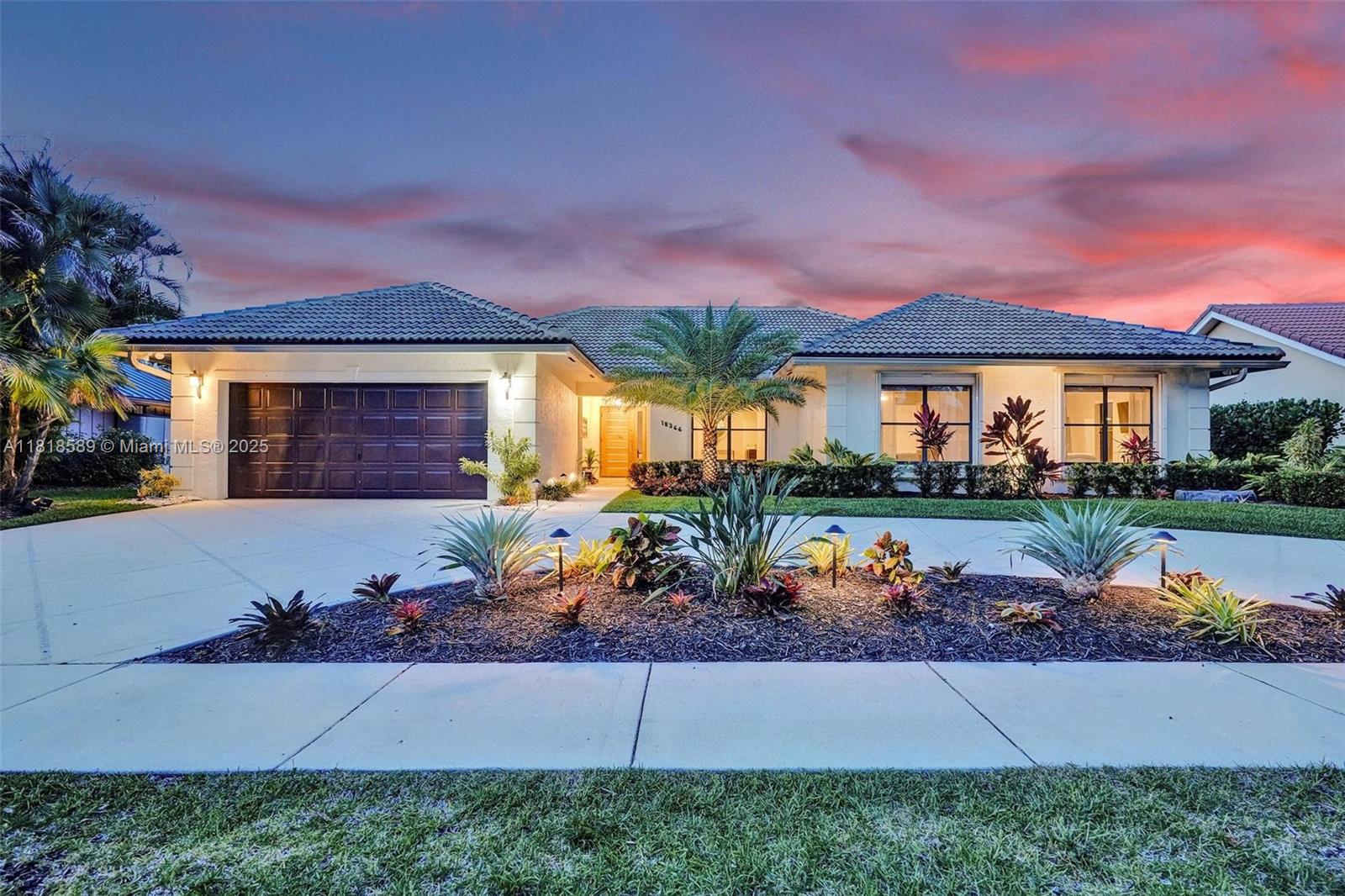 18366 Lake Bend Dr, Jupiter FL 33458
