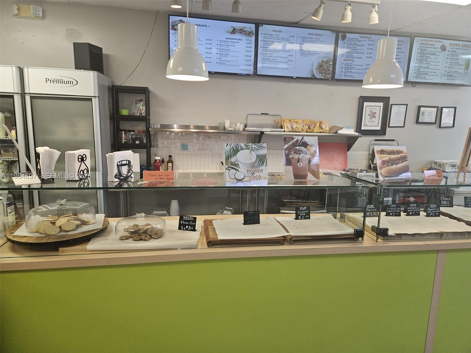 600 W hallandale beach blvd, Hallandale Beach FL 33009